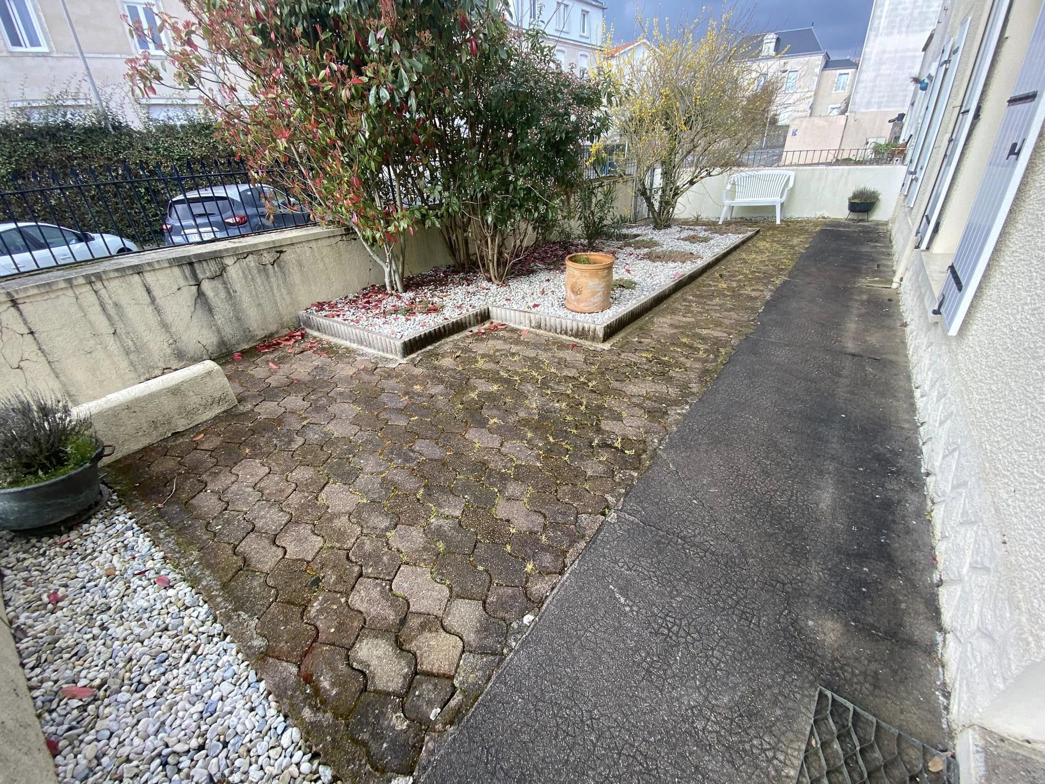 Nettoyage de façades, toitures et terrasses Chauray Nettoyage de façades, toitures et terrasses Chauray